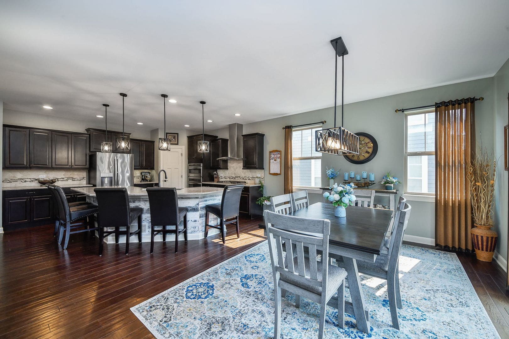 3529 Gallant Fox Drive, Elgin, IL 60124 3529 Gallant Fox Drive, Elgin, IL 60124