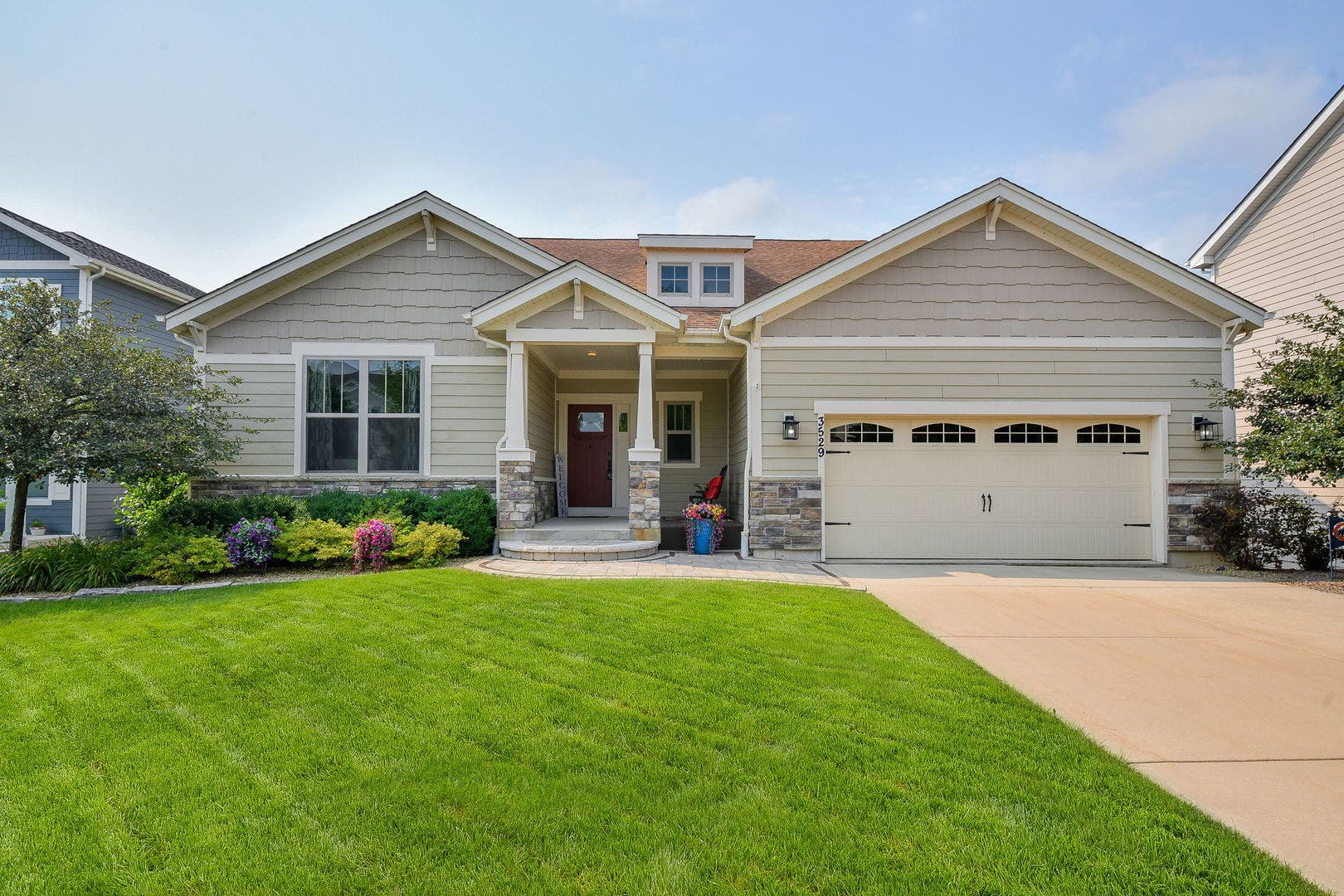 3529 Gallant Fox Drive, Elgin, IL 60124 3529 Gallant Fox Drive, Elgin, IL 60124