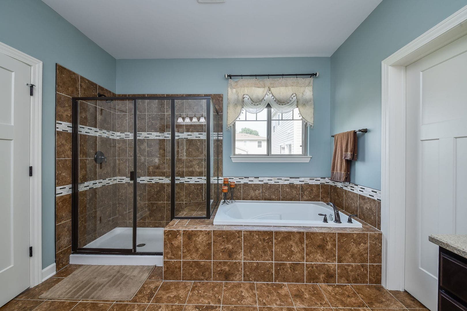 3529 Gallant Fox Drive, Elgin, IL 60124 3529 Gallant Fox Drive, Elgin, IL 60124