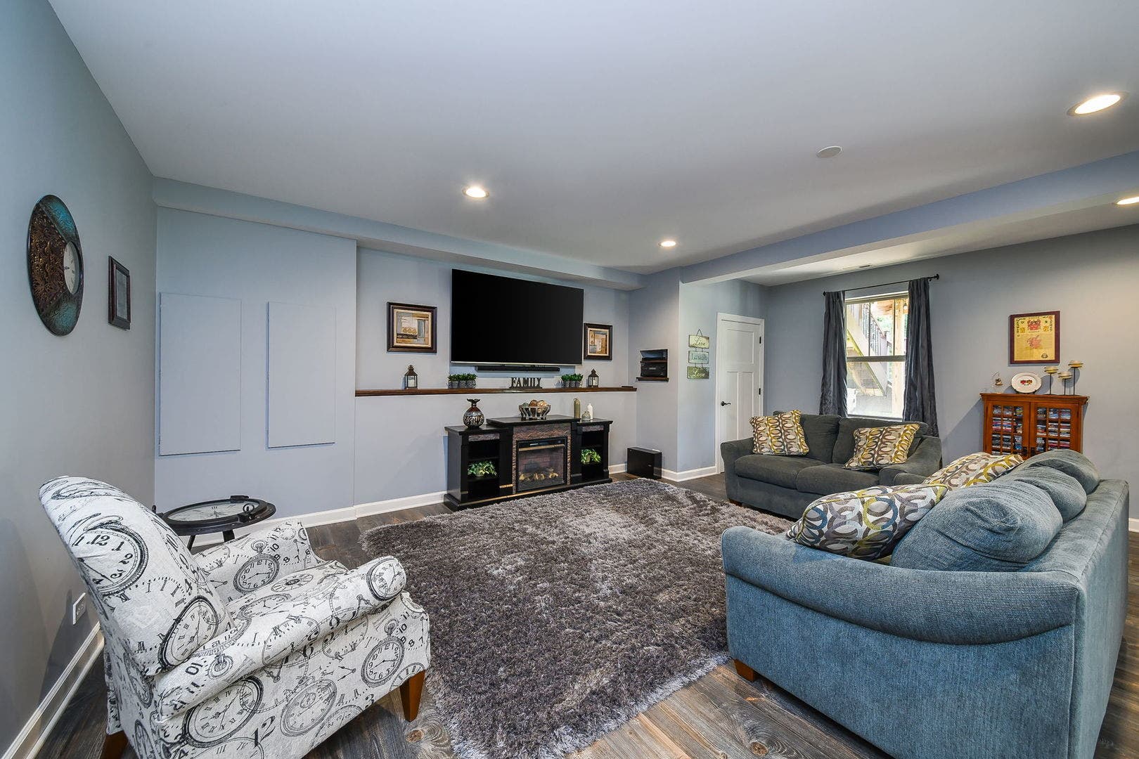 3529 Gallant Fox Drive, Elgin, IL 60124 3529 Gallant Fox Drive, Elgin, IL 60124