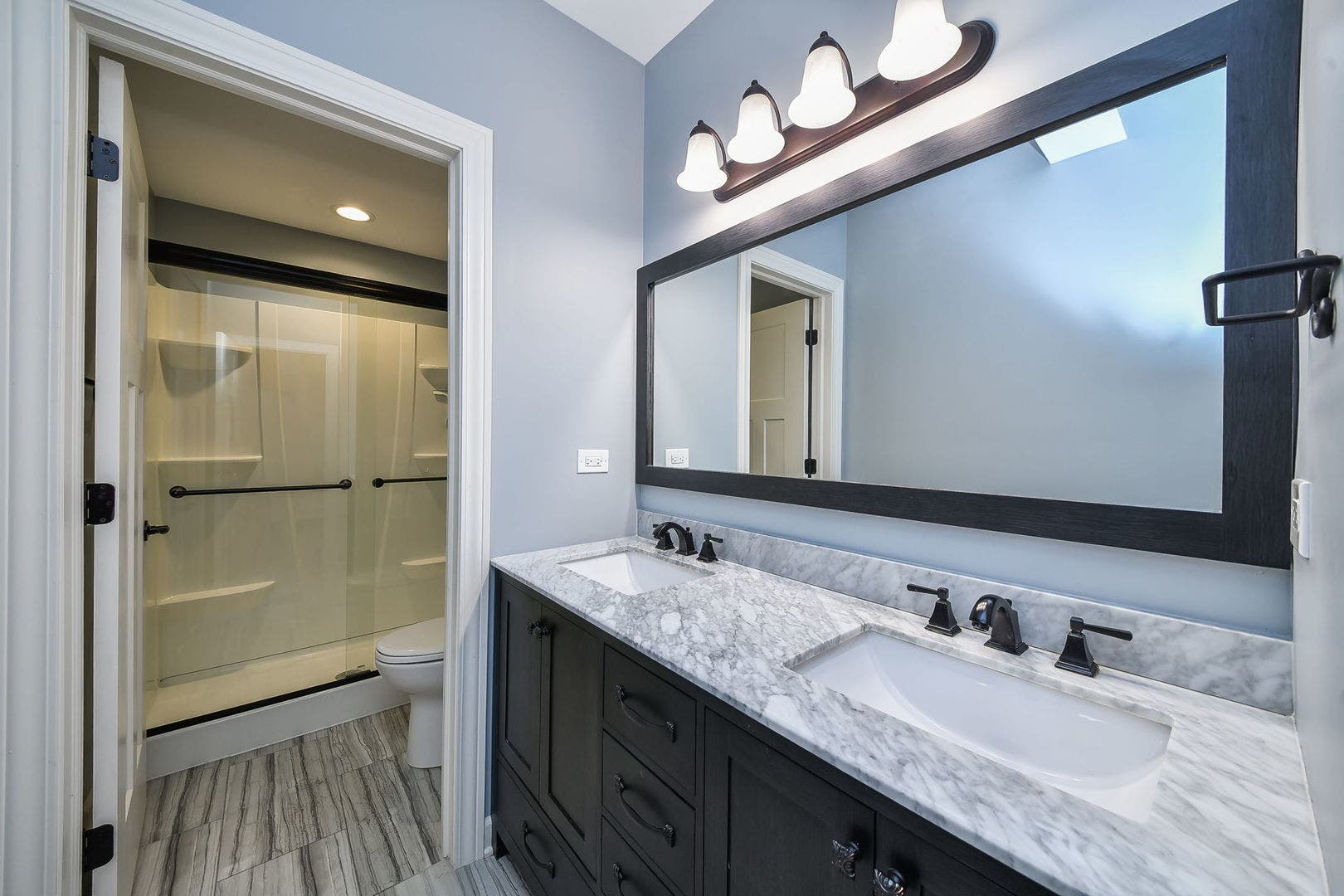 3529 Gallant Fox Drive, Elgin, IL 60124 3529 Gallant Fox Drive, Elgin, IL 60124