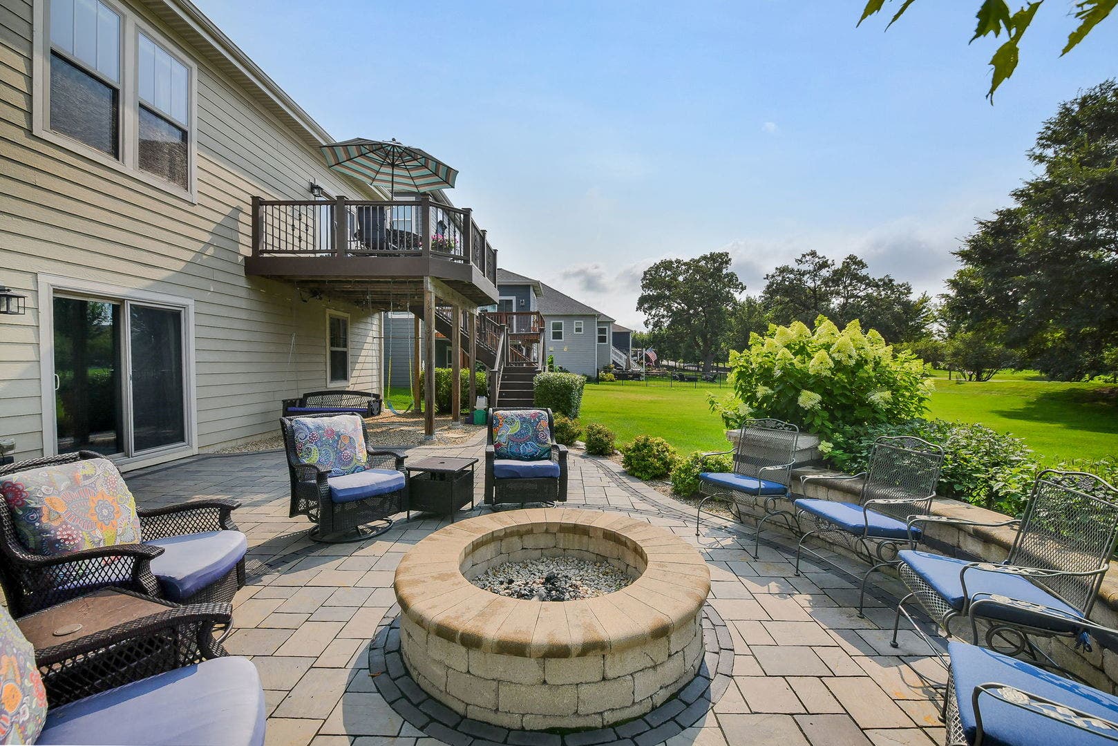3529 Gallant Fox Drive, Elgin, IL 60124 3529 Gallant Fox Drive, Elgin, IL 60124