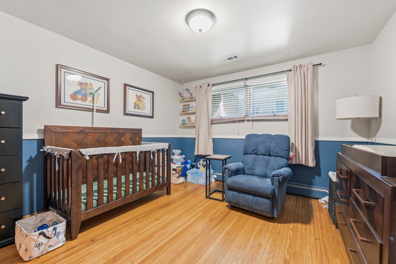 35 Woodland Avenue, Elgin, IL 60123 35 Woodland Avenue, Elgin, IL 60123