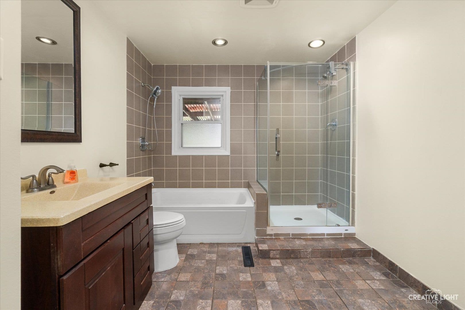 219 Saint Joseph Avenue, Joliet, IL 60436 219 Saint Joseph Avenue, Joliet, IL 60436