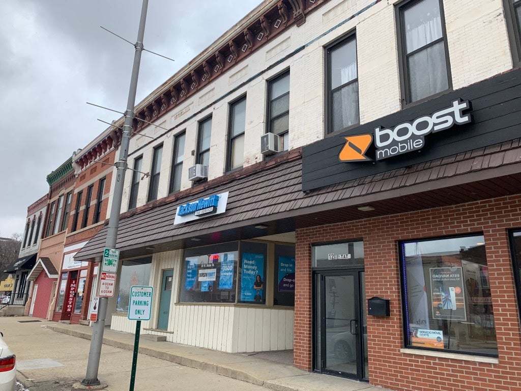 8 N State Street, #UPPER, Elgin, IL 60123