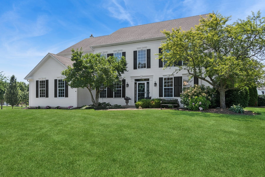 Property photo for 1574 Old Forge Road, Bartlett, IL