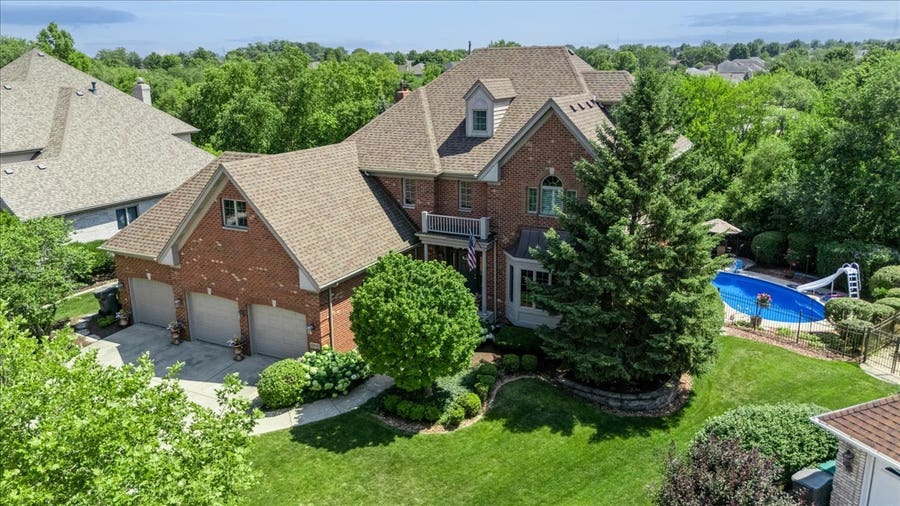 Property photo for 10949 Fawn Trail Drive, Orland Park, IL