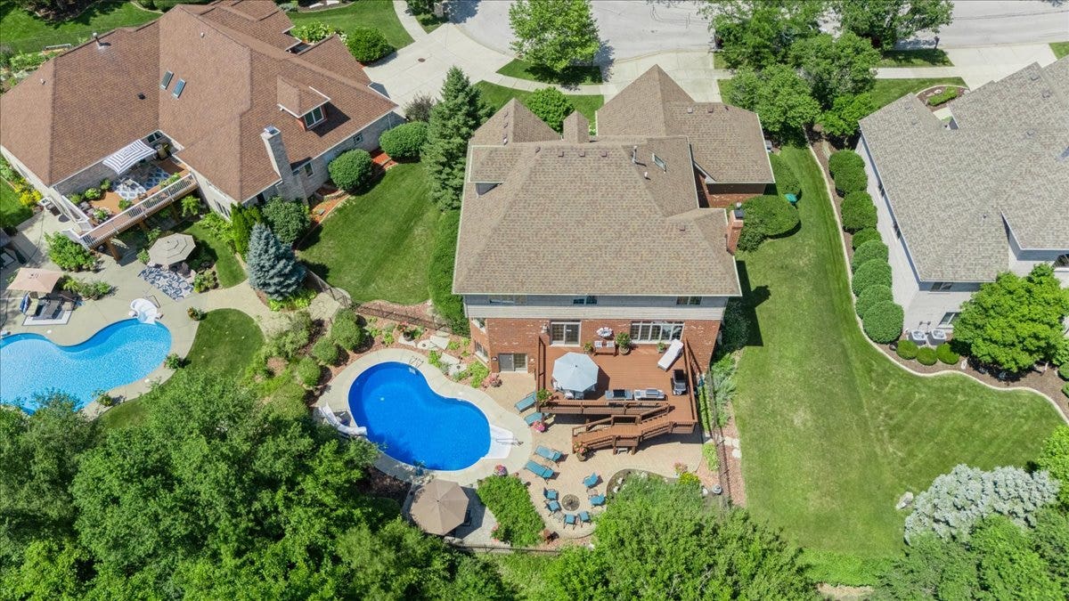 10949 Fawn Trail Drive, Orland Park, IL 60467 10949 Fawn Trail Drive, Orland Park, IL 60467