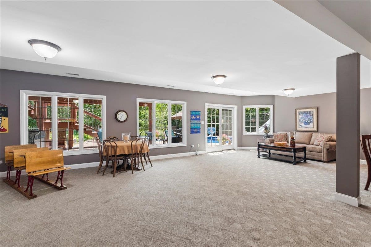 10949 Fawn Trail Drive, Orland Park, IL 60467 10949 Fawn Trail Drive, Orland Park, IL 60467
