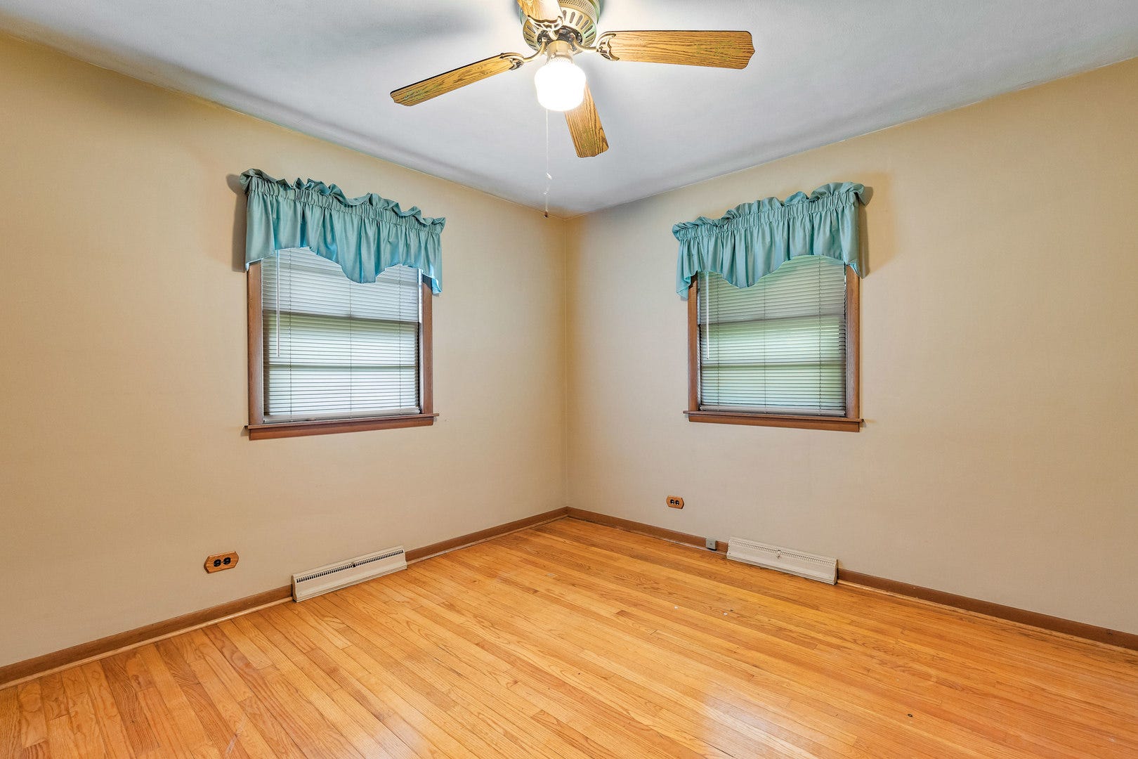 1025 Bode Road, Elgin, IL 60120 1025 Bode Road, Elgin, IL 60120