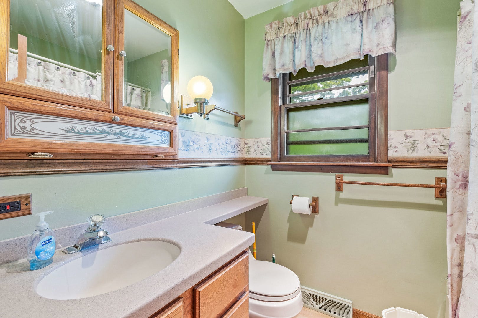 1025 Bode Road, Elgin, IL 60120 1025 Bode Road, Elgin, IL 60120