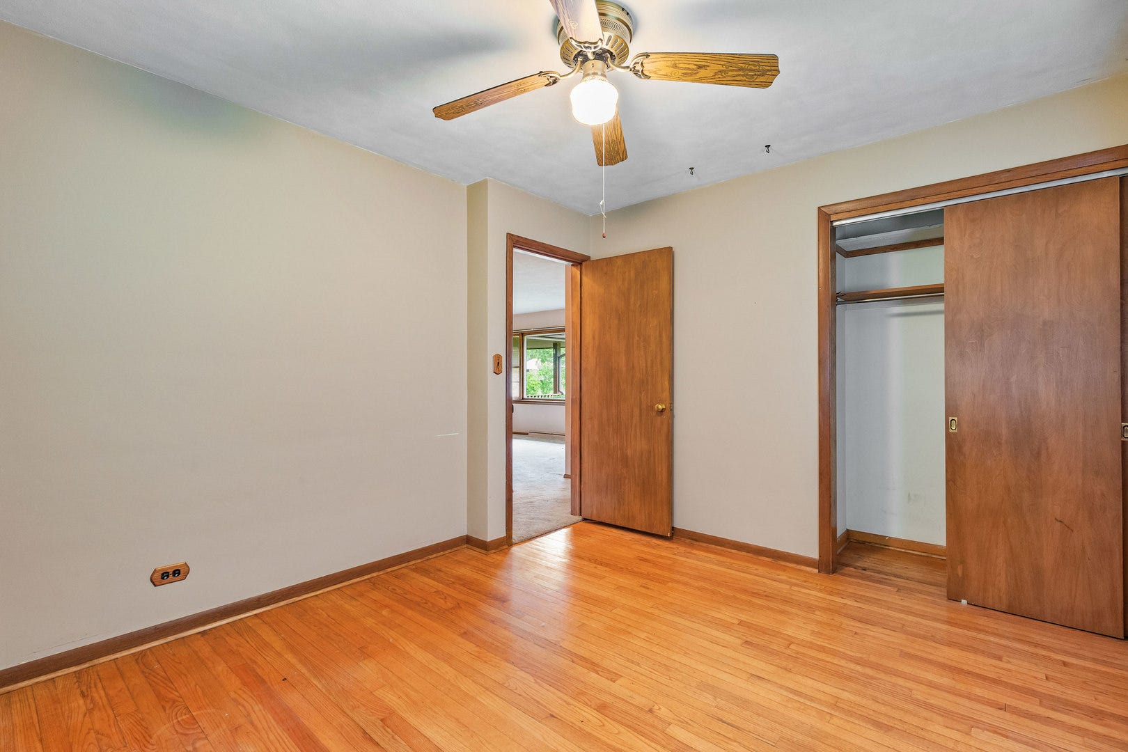 1025 Bode Road, Elgin, IL 60120 1025 Bode Road, Elgin, IL 60120