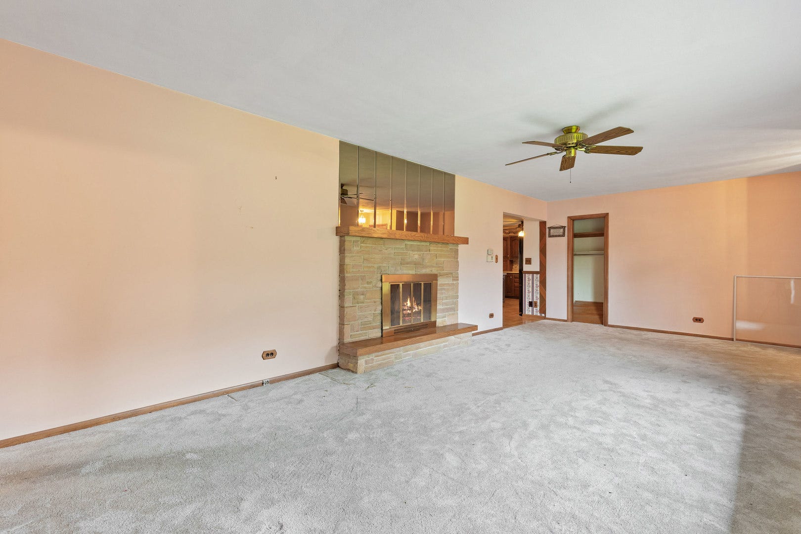 1025 Bode Road, Elgin, IL 60120 1025 Bode Road, Elgin, IL 60120
