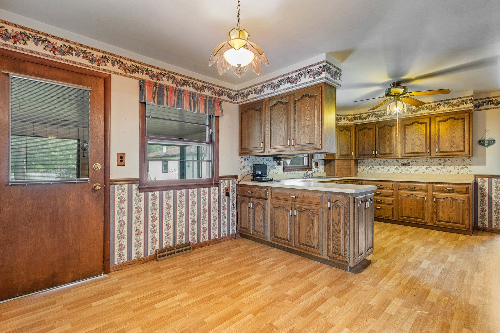 1025 Bode Road, Elgin, IL 60120 1025 Bode Road, Elgin, IL 60120