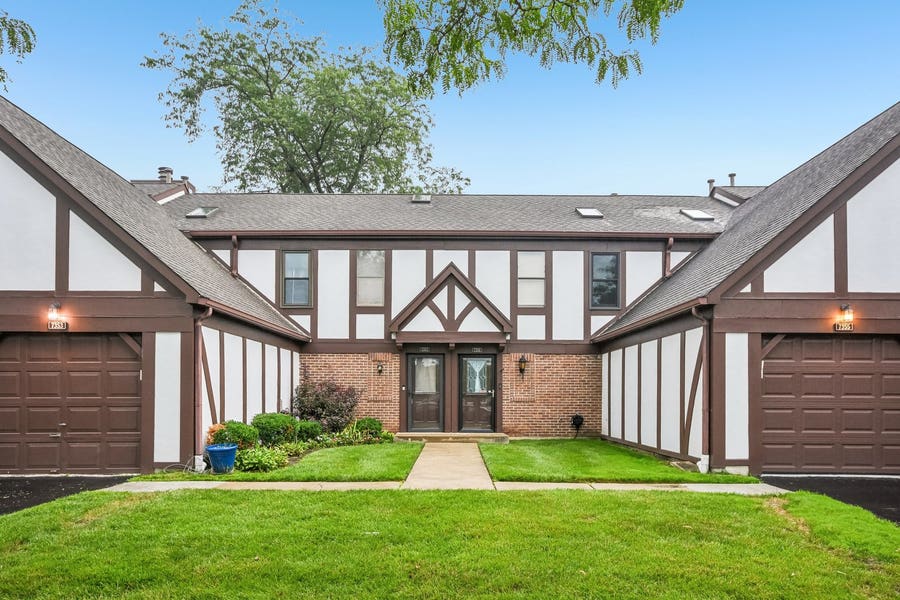 Property photo for 7353 Canterbury Place, Downers Grove, IL