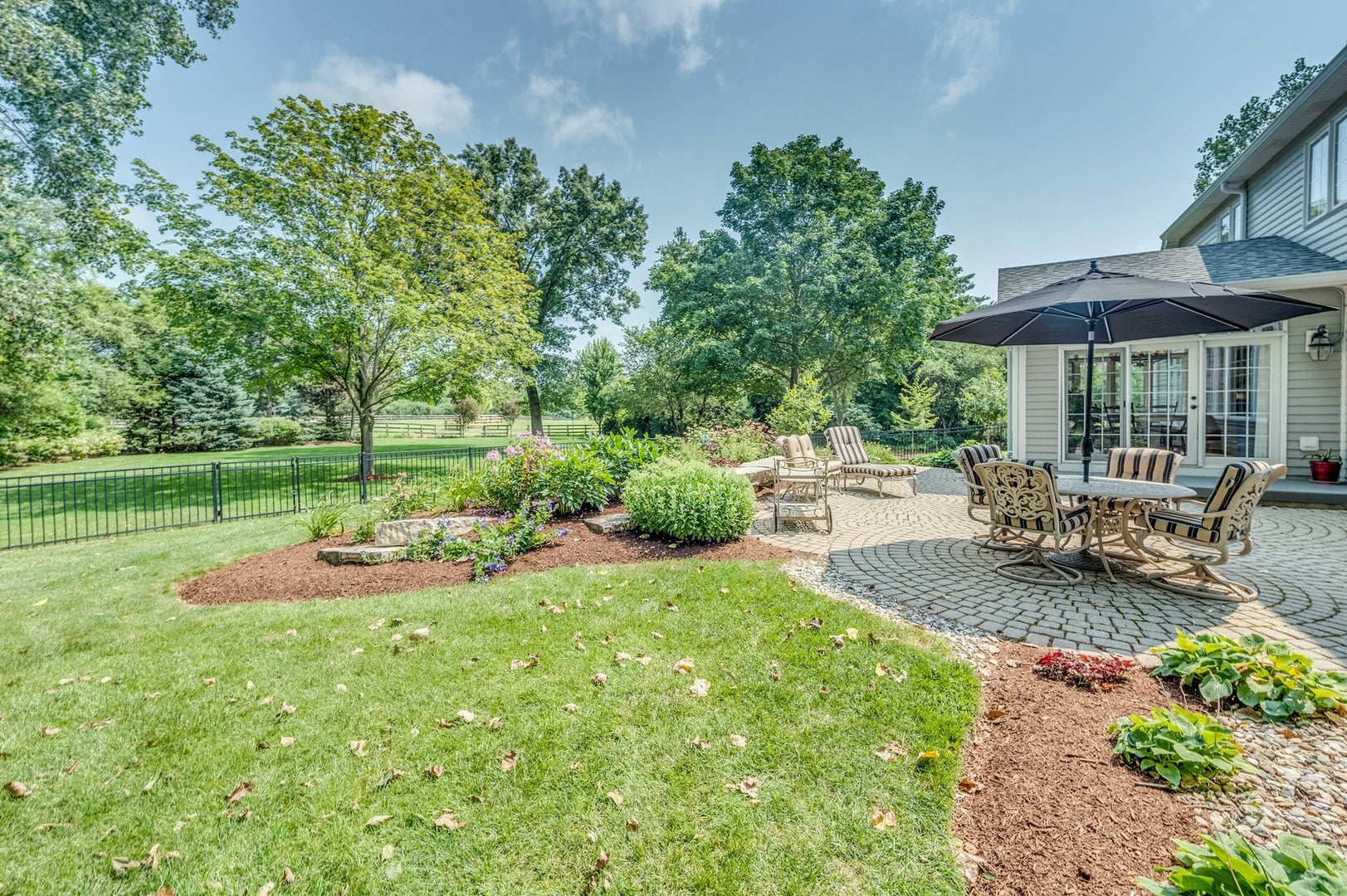8N669 Edgewood Road, Elgin, IL 60124