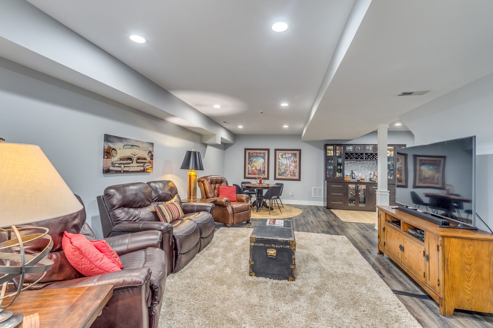 8N669 Edgewood Road, Elgin, IL 60124