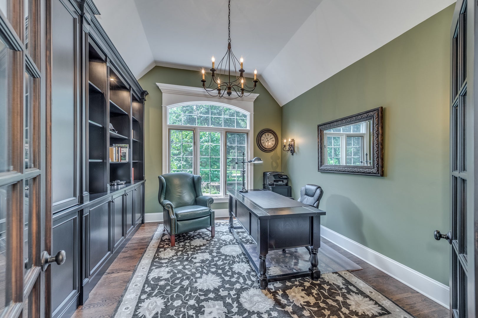 8N669 Edgewood Road, Elgin, IL 60124