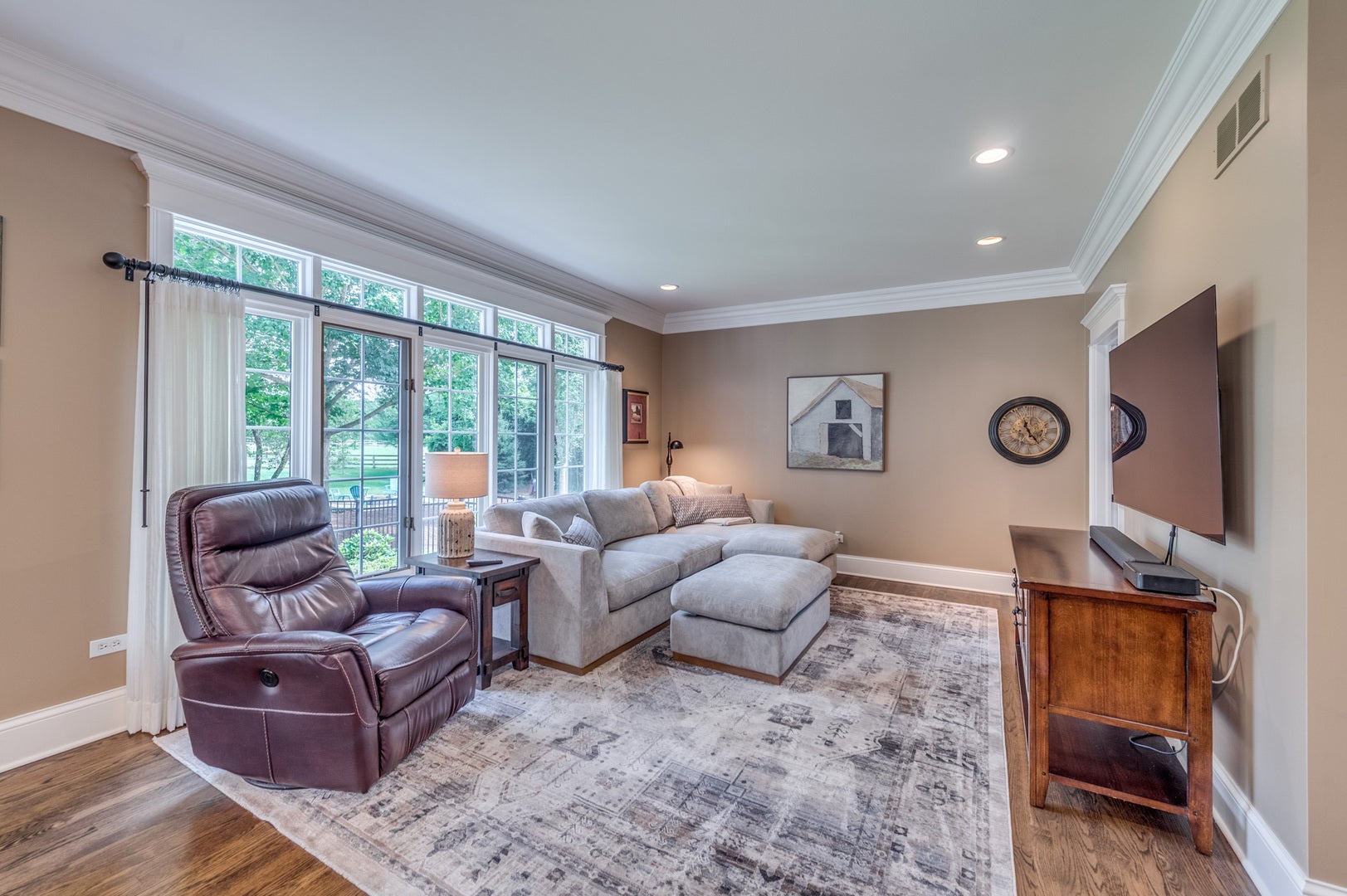 8N669 Edgewood Road, Elgin, IL 60124