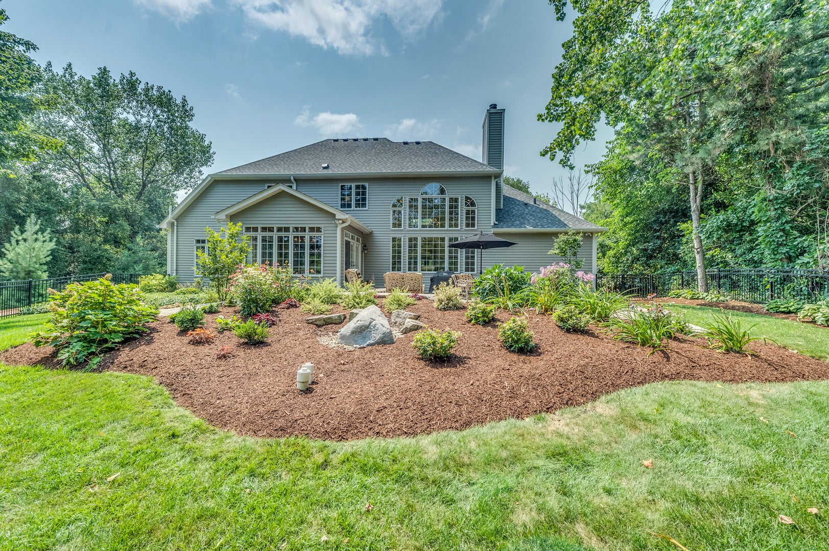 8N669 Edgewood Road, Elgin, IL 60124