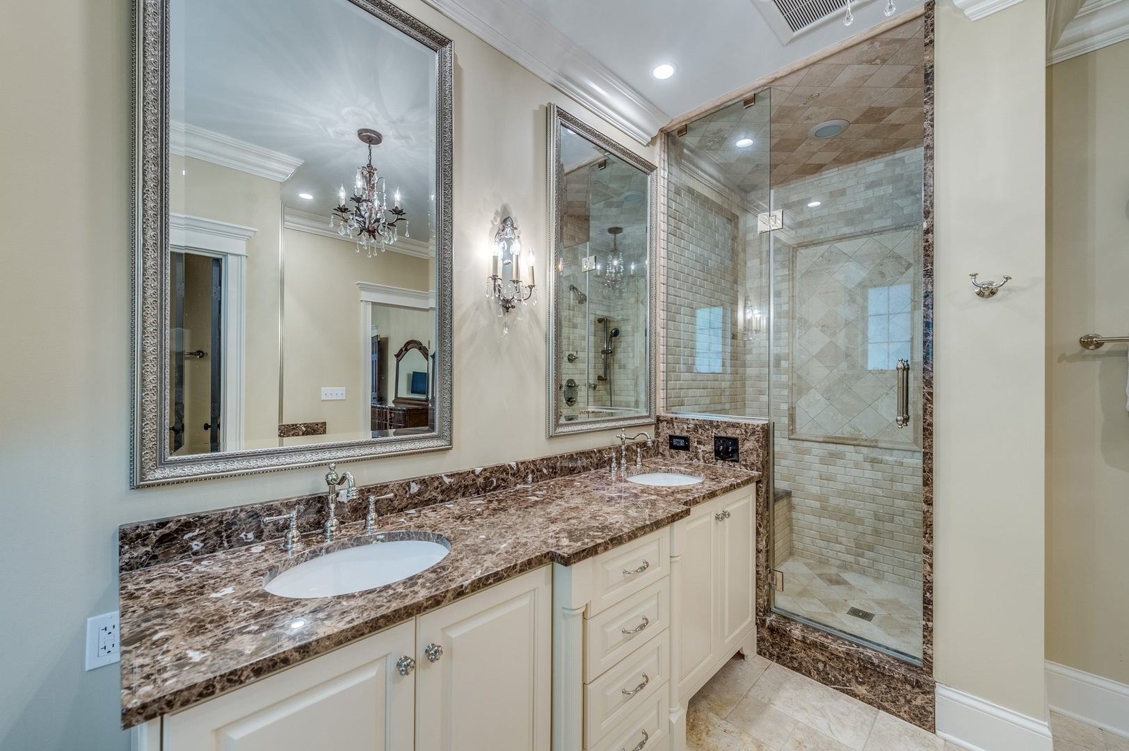 8N669 Edgewood Road, Elgin, IL 60124