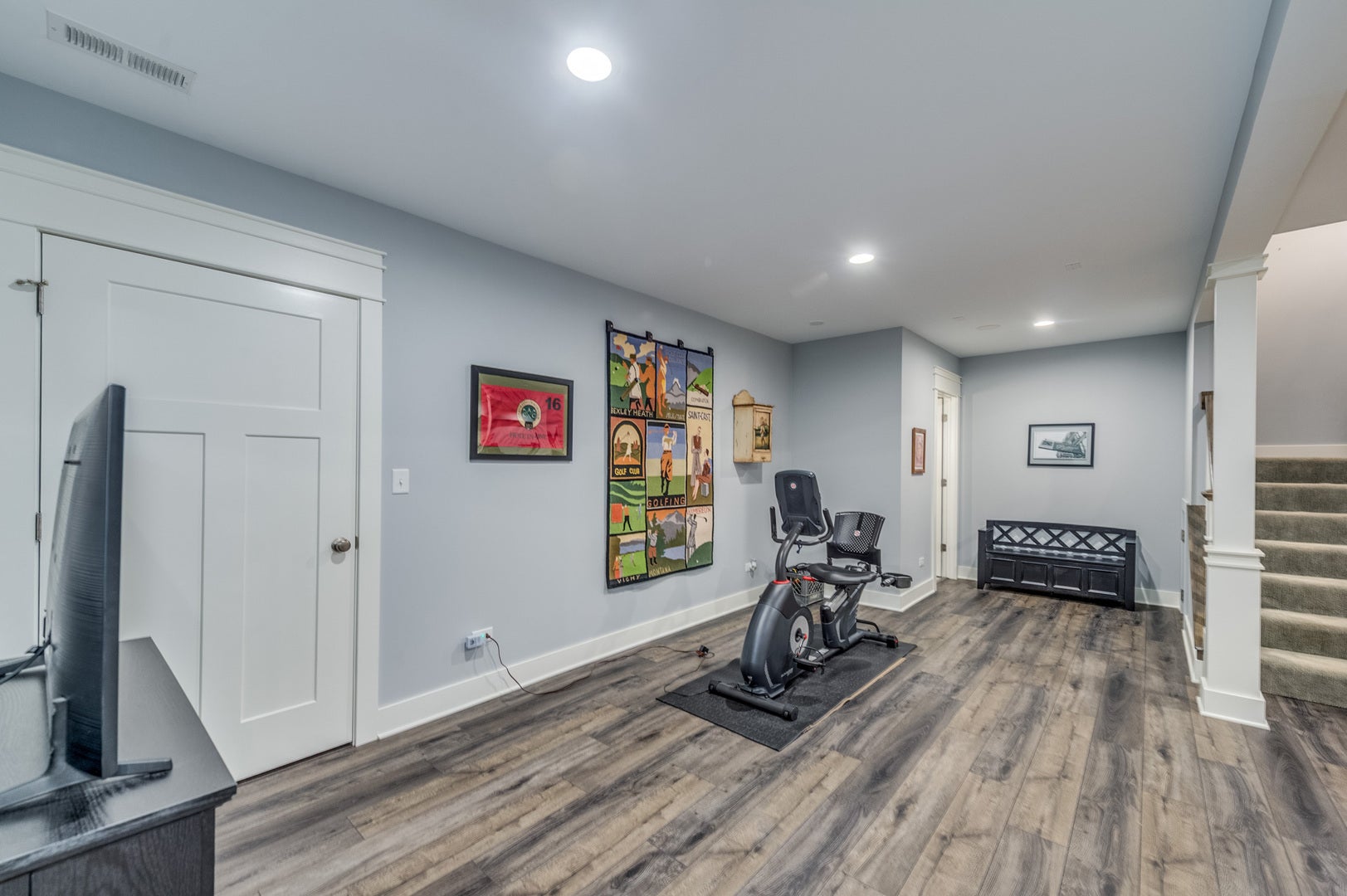 8N669 Edgewood Road, Elgin, IL 60124