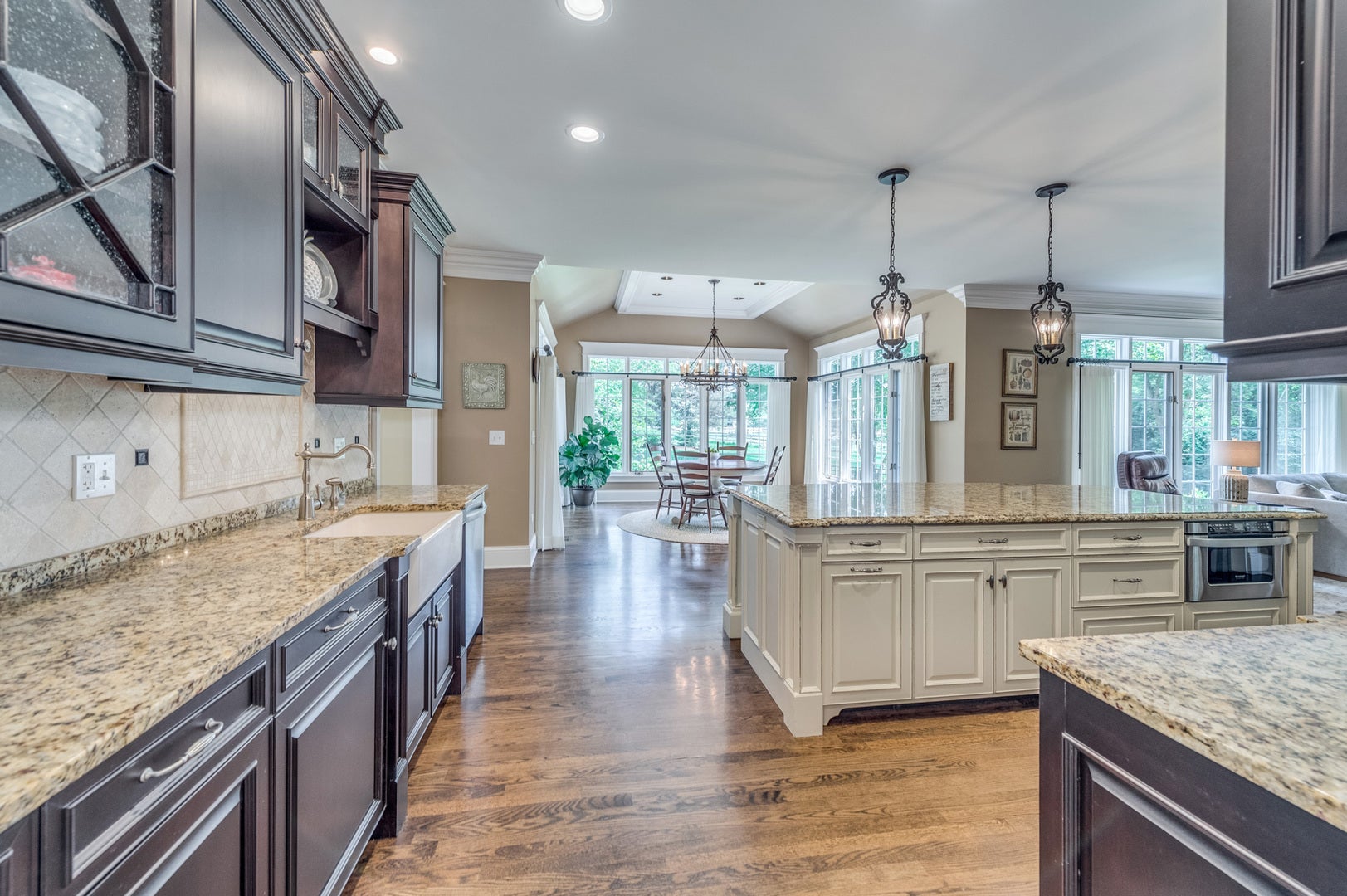 8N669 Edgewood Road, Elgin, IL 60124
