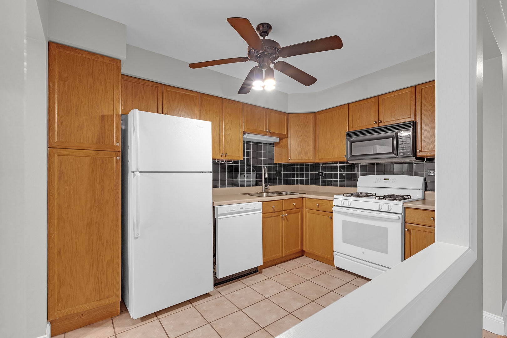 7383 Grand Avenue, #105, Downers Grove, IL 60516 7383 Grand Avenue, #105, Downers Grove, IL 60516