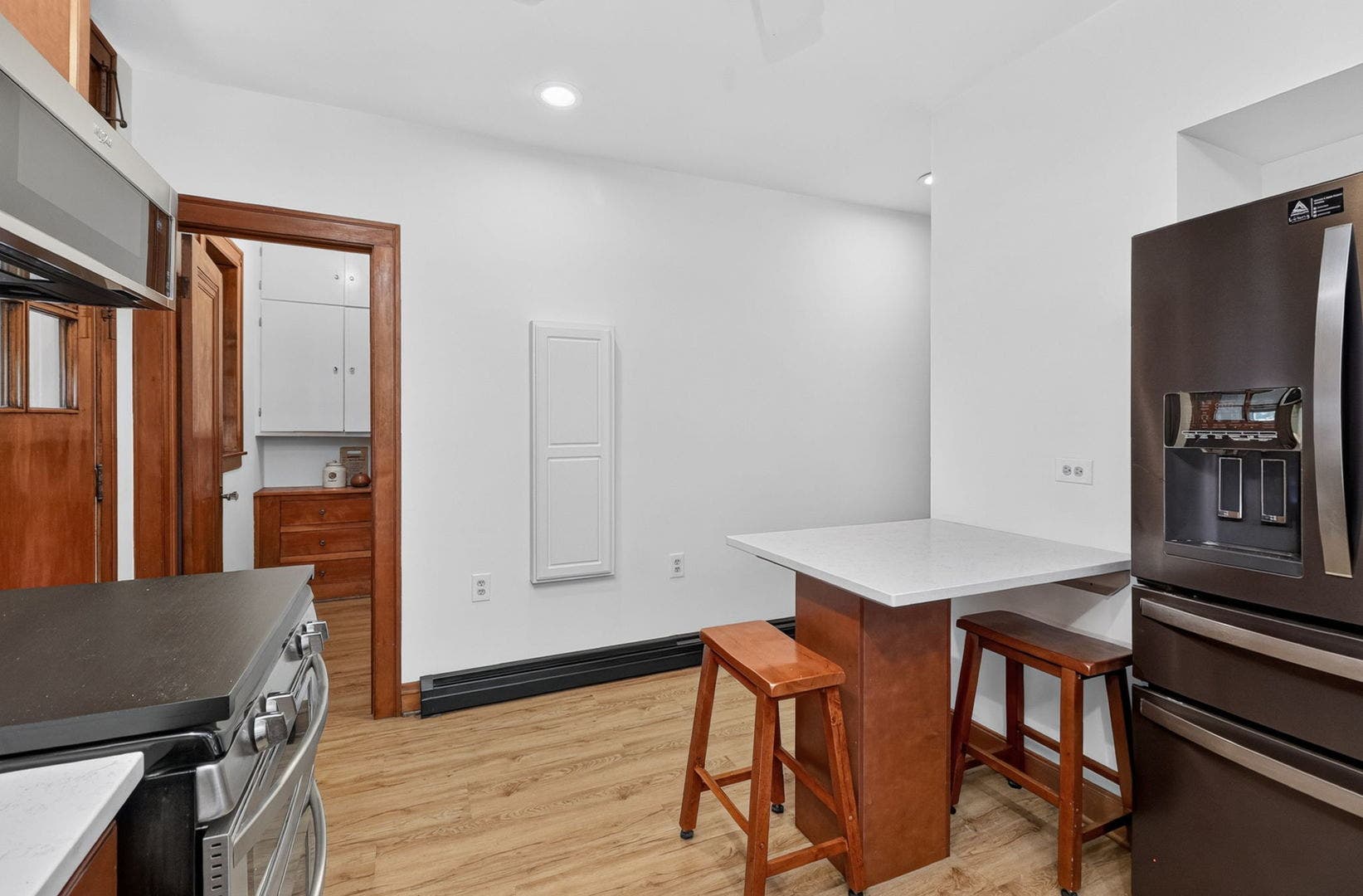 708 Mccarthy Road, Lemont, IL 60439 708 Mccarthy Road, Lemont, IL 60439