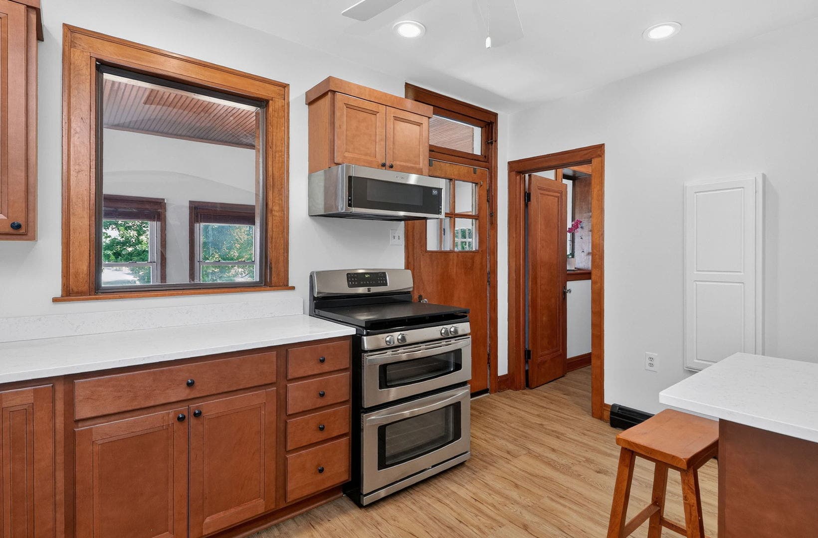 708 Mccarthy Road, Lemont, IL 60439 708 Mccarthy Road, Lemont, IL 60439