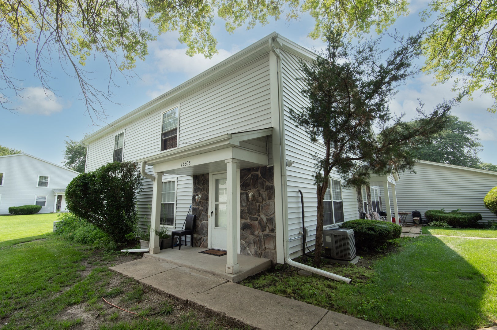 1380 N Glen Circle, #B, Aurora, IL 60506 1380 N Glen Circle, #B, Aurora, IL 60506