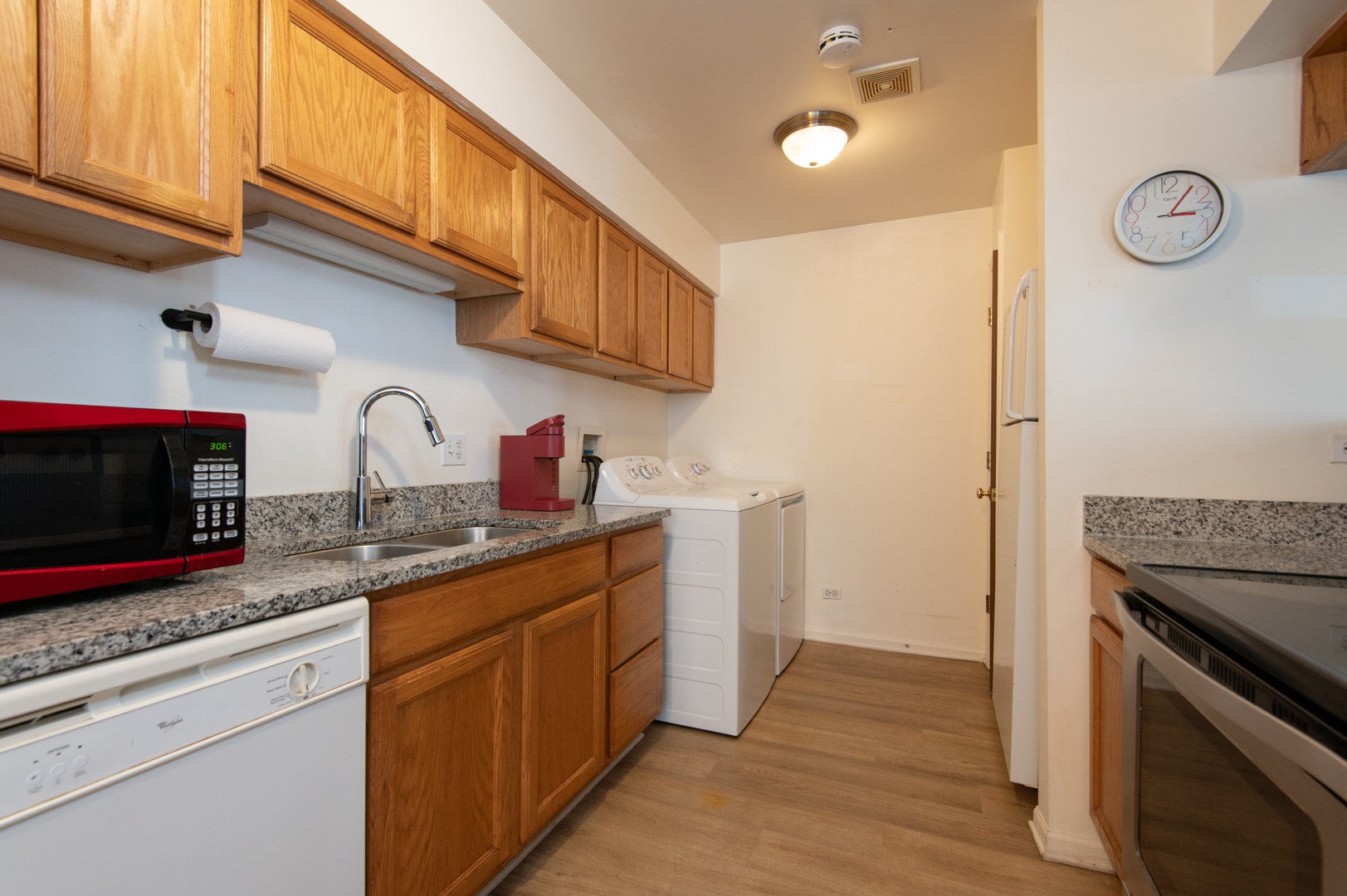 1380 N Glen Circle, #B, Aurora, IL 60506 1380 N Glen Circle, #B, Aurora, IL 60506