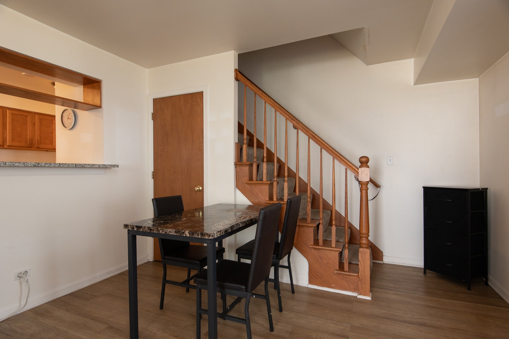 1380 N Glen Circle, #B, Aurora, IL 60506 1380 N Glen Circle, #B, Aurora, IL 60506