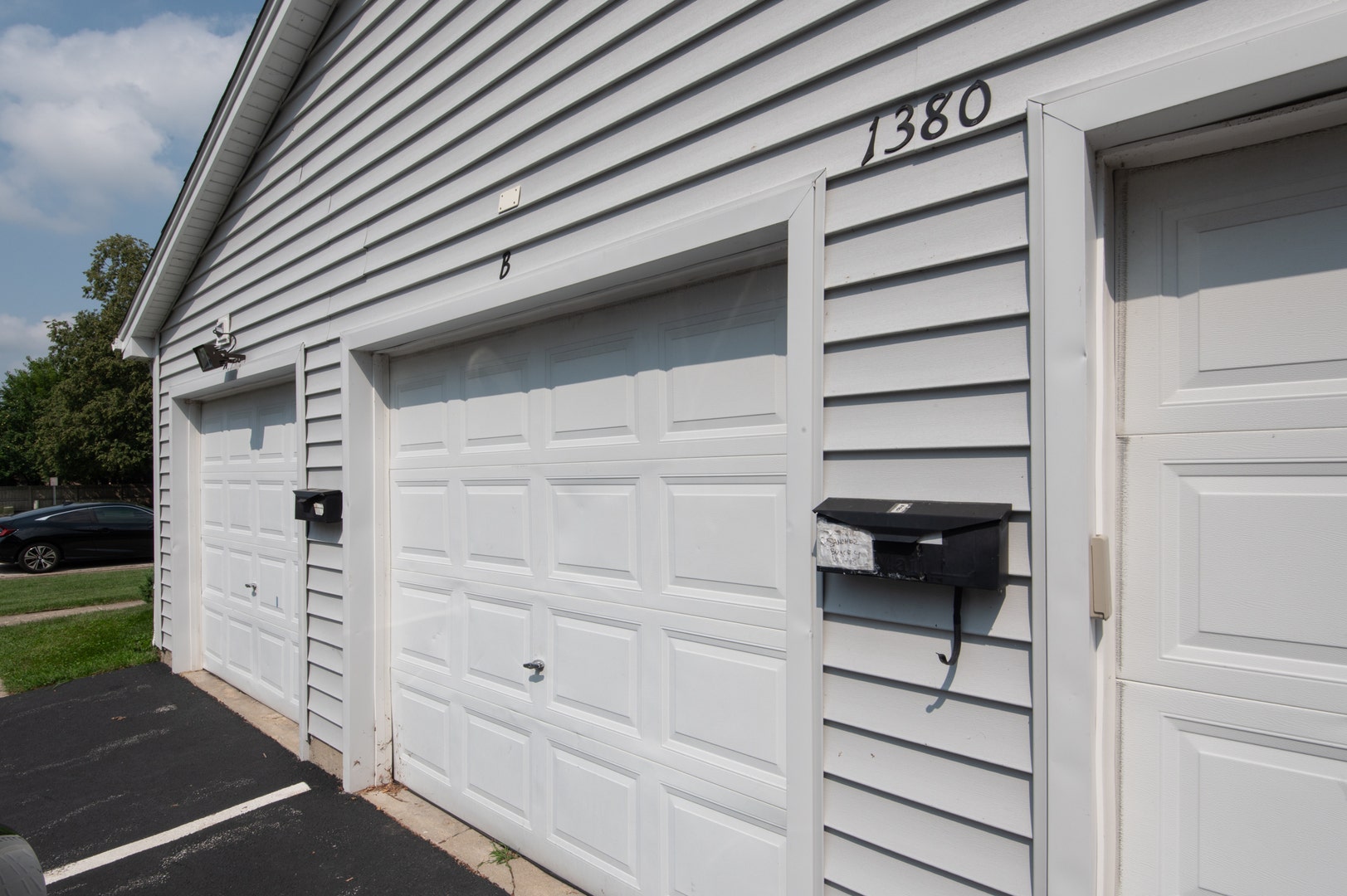 1380 N Glen Circle, #B, Aurora, IL 60506 1380 N Glen Circle, #B, Aurora, IL 60506