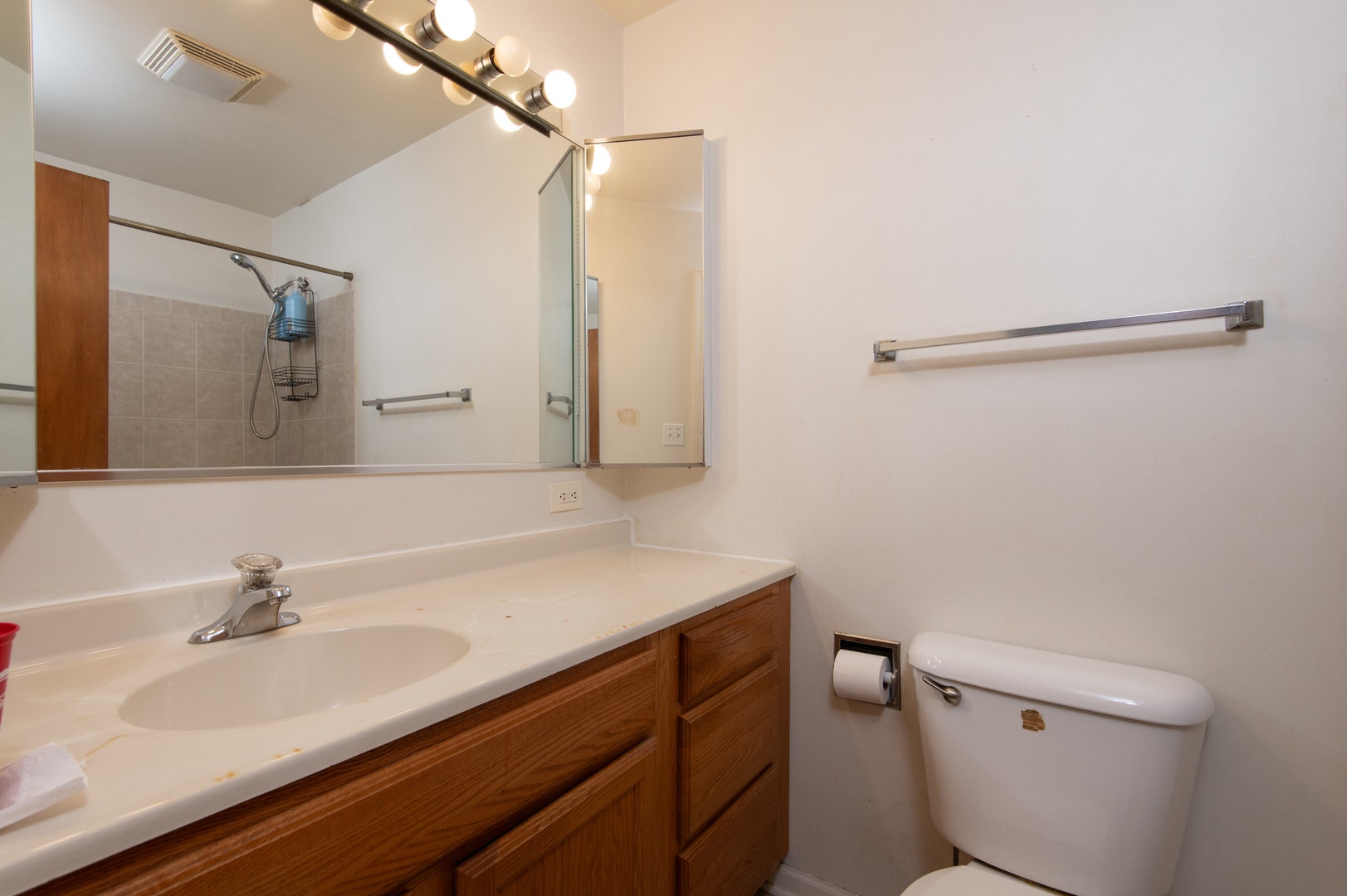 1380 N Glen Circle, #B, Aurora, IL 60506 1380 N Glen Circle, #B, Aurora, IL 60506