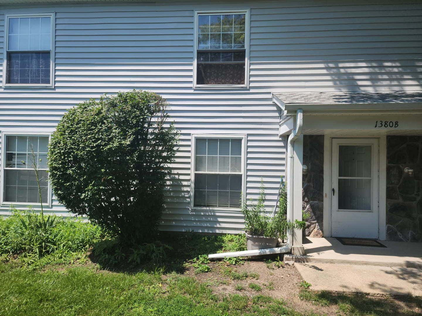 1380 N Glen Circle, #B, Aurora, IL 60506 1380 N Glen Circle, #B, Aurora, IL 60506