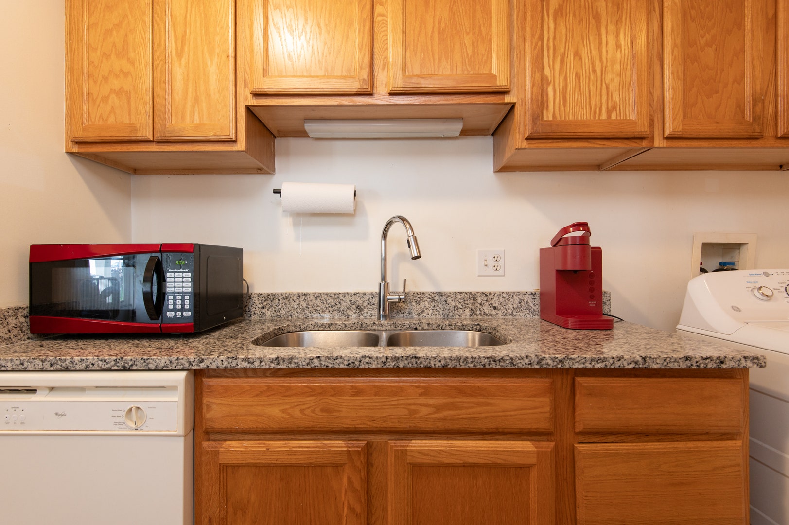 1380 N Glen Circle, #B, Aurora, IL 60506 1380 N Glen Circle, #B, Aurora, IL 60506