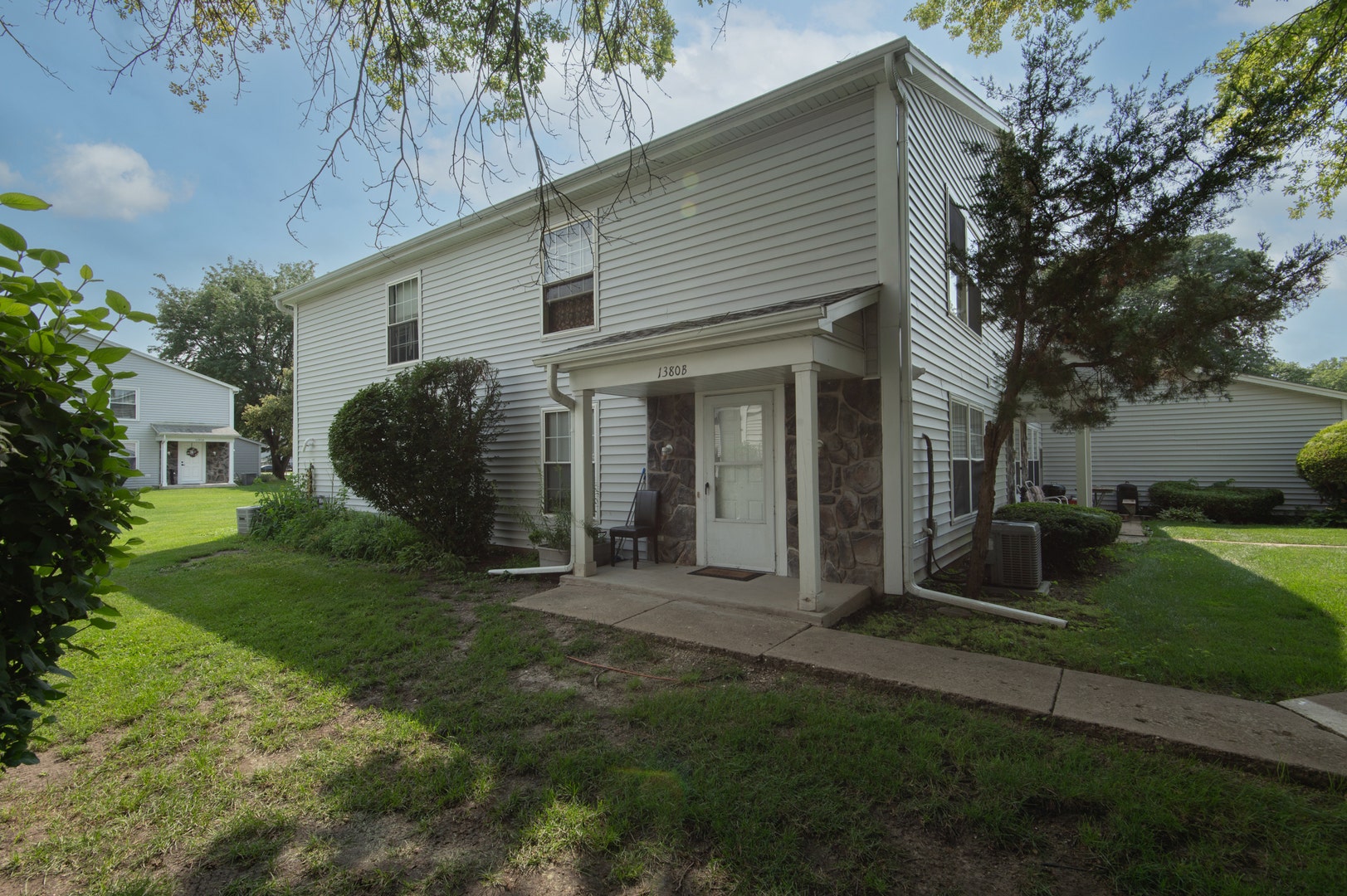 1380 N Glen Circle, #B, Aurora, IL 60506 1380 N Glen Circle, #B, Aurora, IL 60506