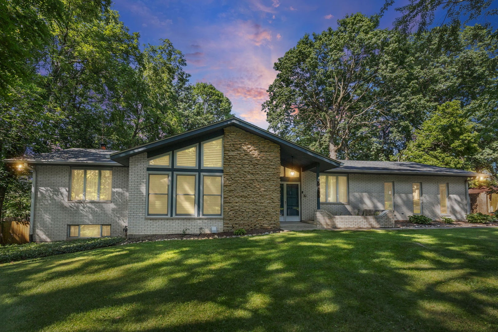 2417 Mayfair Drive, Joliet, IL 60433