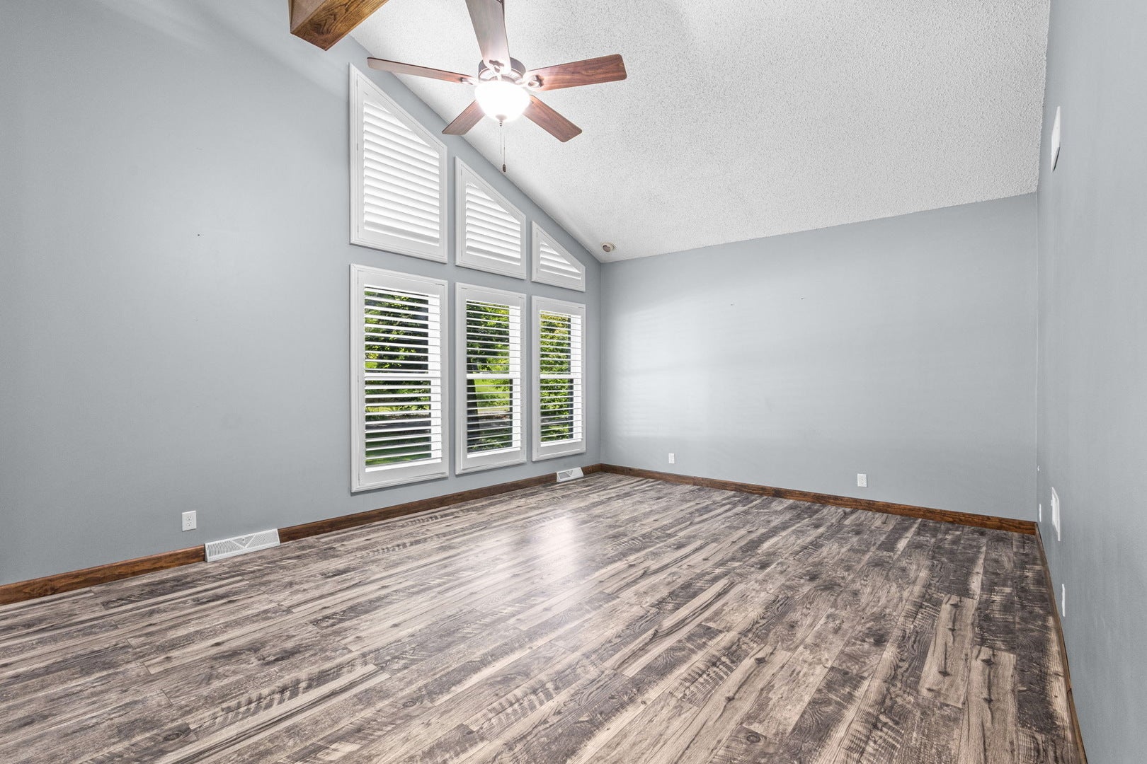 2417 Mayfair Drive, Joliet, IL 60433