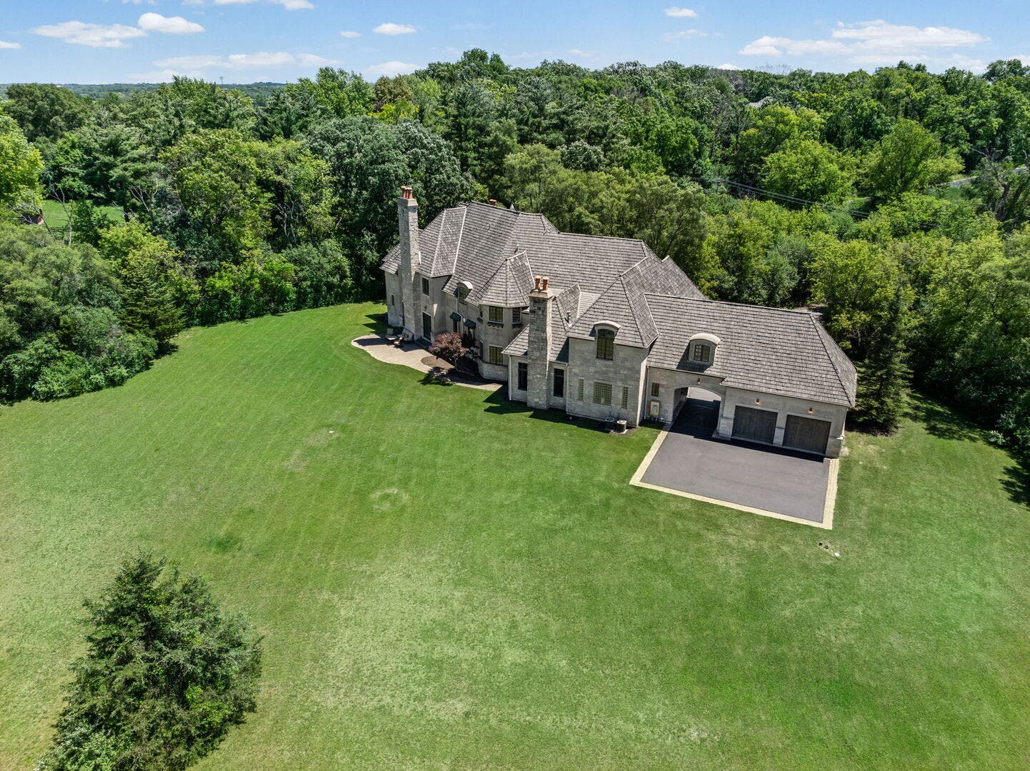 594 N Plum Tree Road, Barrington, IL 60010