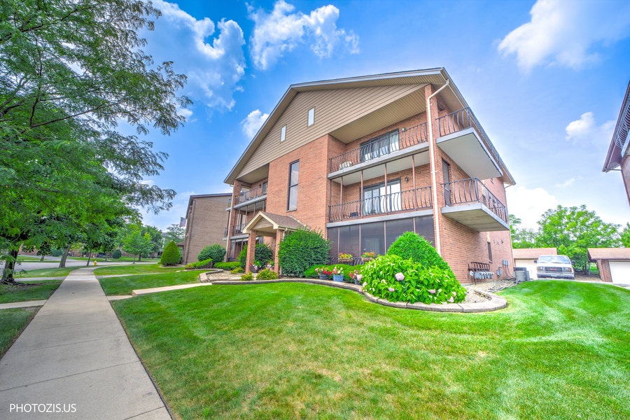 Property photo for 16742 Paxton Avenue, #2N, Tinley Park, IL