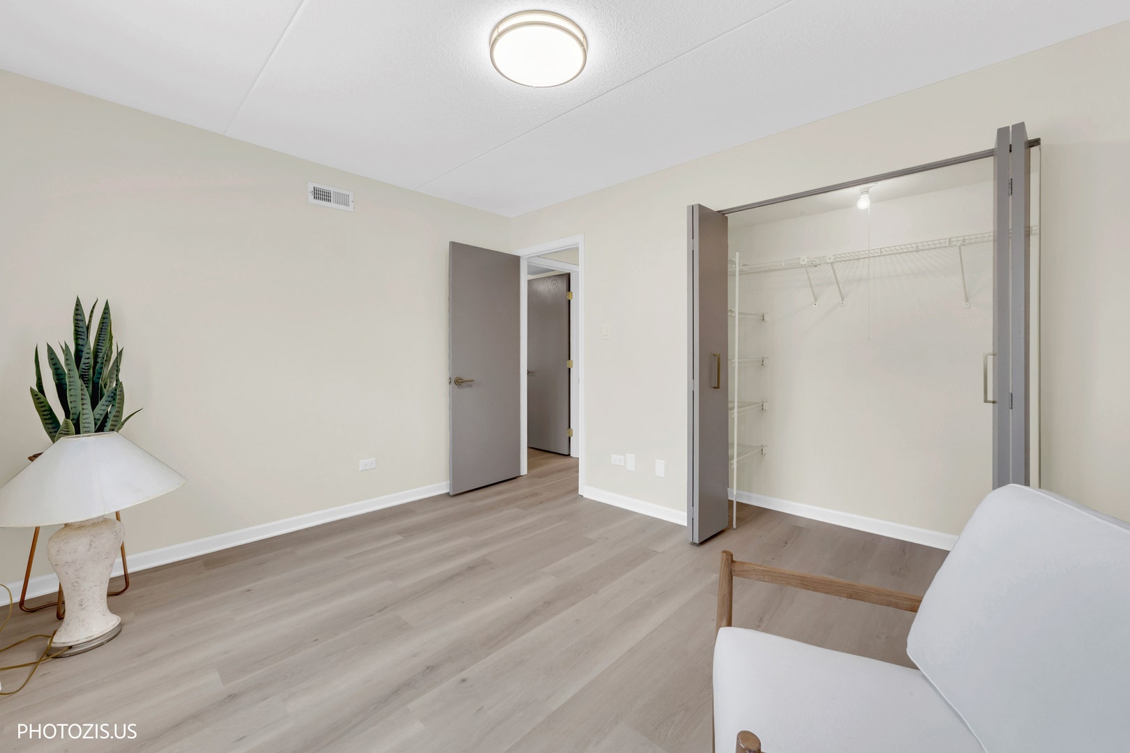 16742 Paxton Avenue, #2N, Tinley Park, IL 60477 16742 Paxton Avenue, #2N, Tinley Park, IL 60477