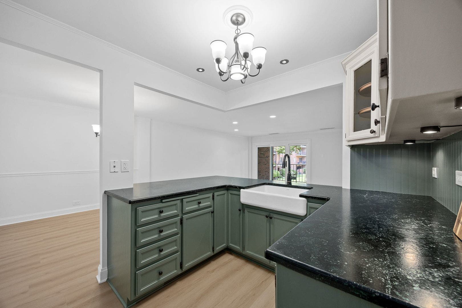 6585 Main Street, #201, Downers Grove, IL 60516 6585 Main Street, #201, Downers Grove, IL 60516