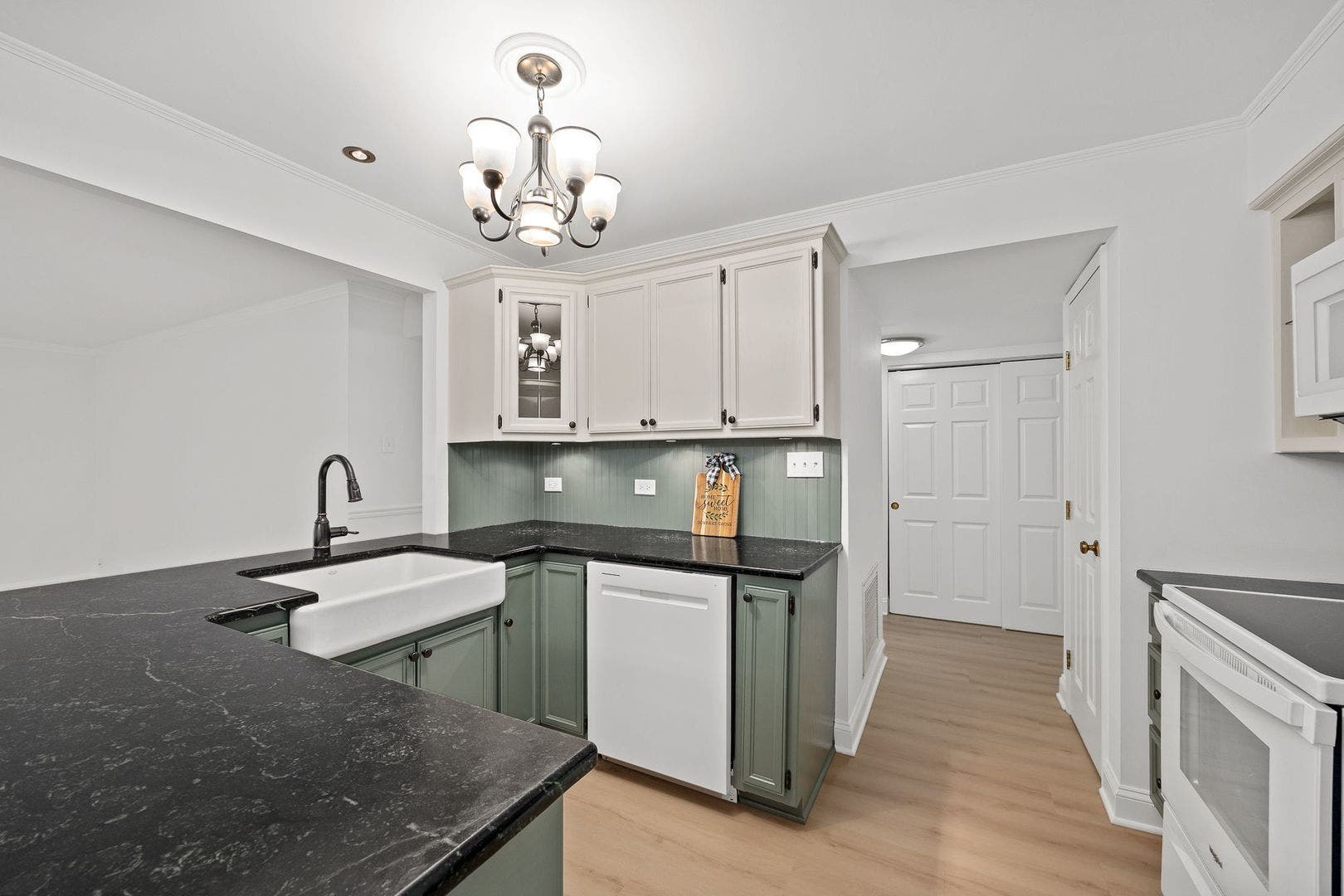 6585 Main Street, #201, Downers Grove, IL 60516 6585 Main Street, #201, Downers Grove, IL 60516
