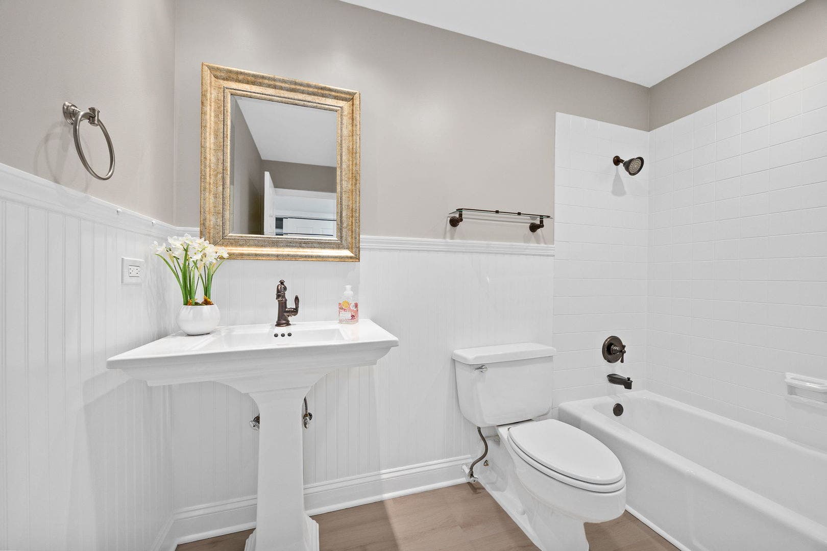 6585 Main Street, #201, Downers Grove, IL 60516 6585 Main Street, #201, Downers Grove, IL 60516