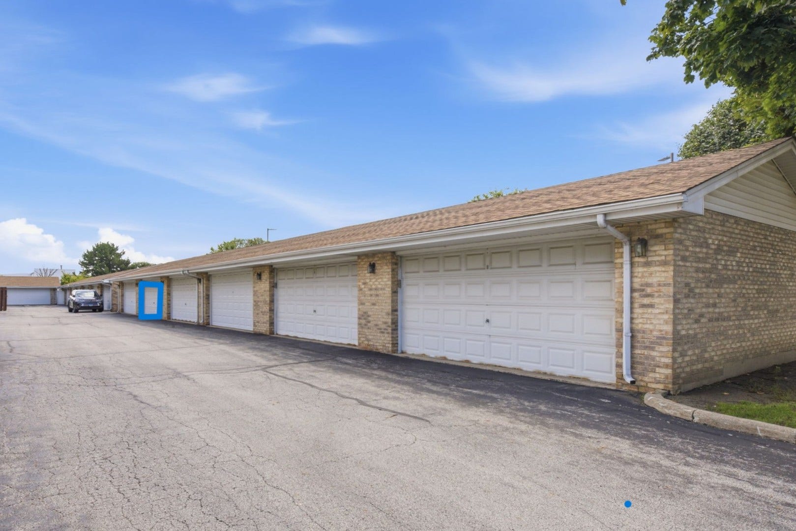 Garages---Unit 3G is the 5th garage from the end w