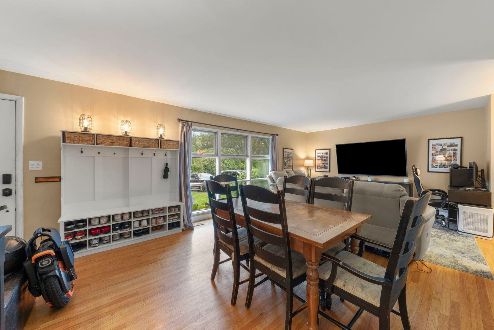 5616 AUBREY Terrace, Downers Grove, IL 60516 5616 AUBREY Terrace, Downers Grove, IL 60516