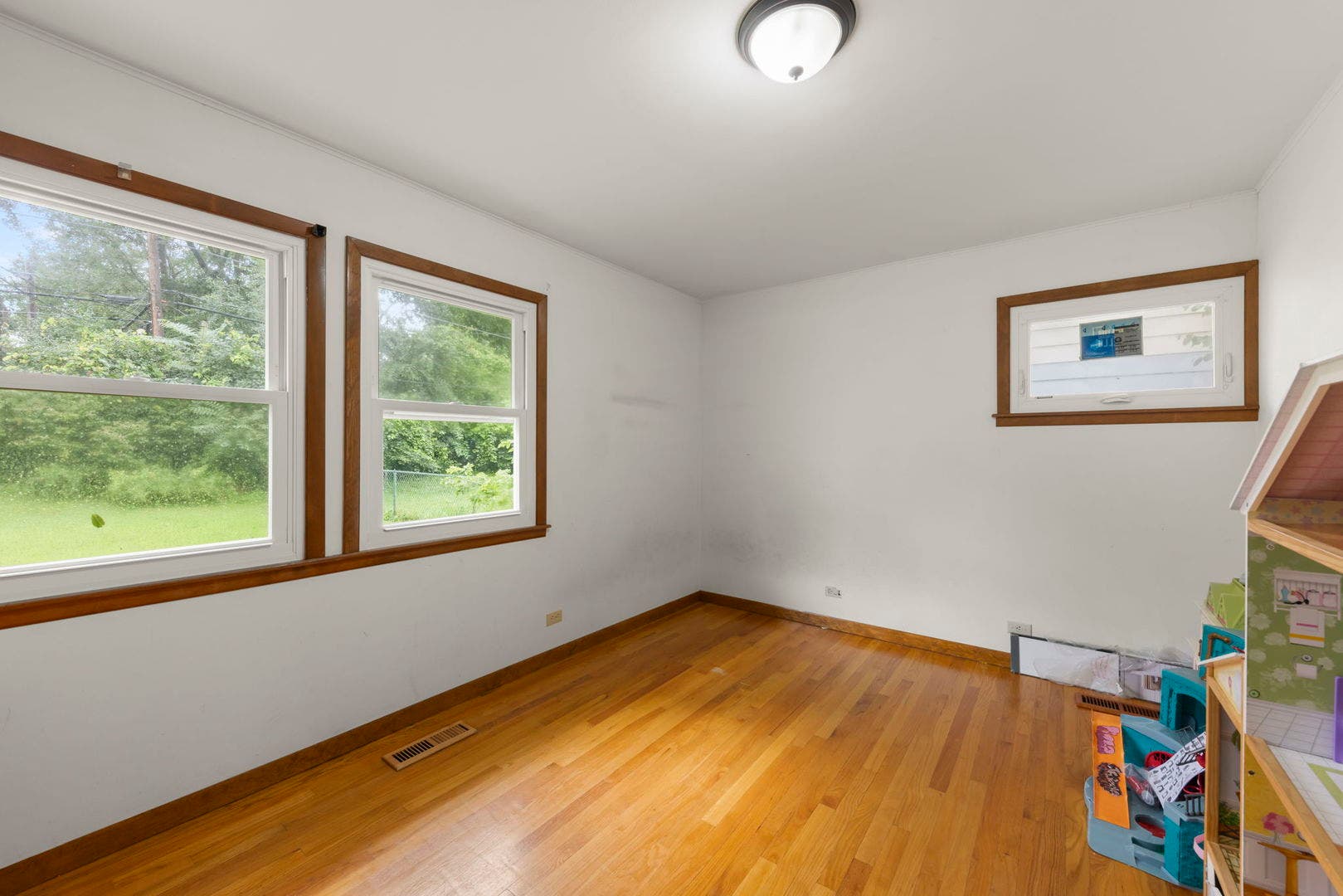 5616 AUBREY Terrace, Downers Grove, IL 60516 5616 AUBREY Terrace, Downers Grove, IL 60516