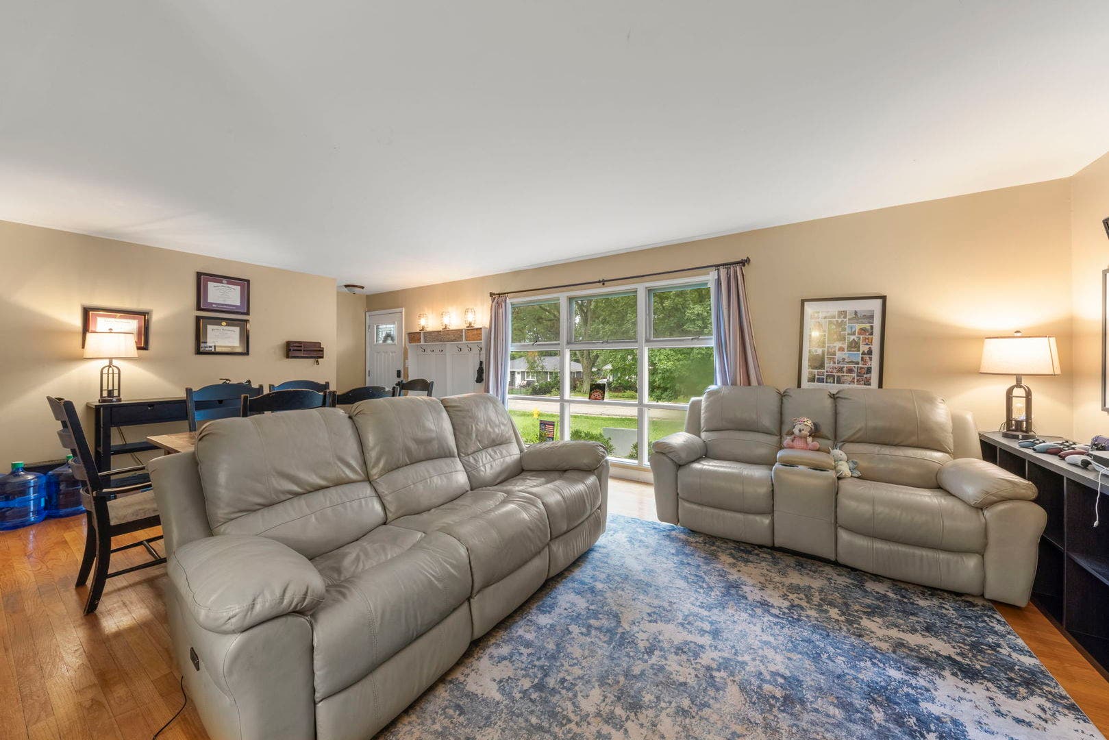 5616 AUBREY Terrace, Downers Grove, IL 60516 5616 AUBREY Terrace, Downers Grove, IL 60516